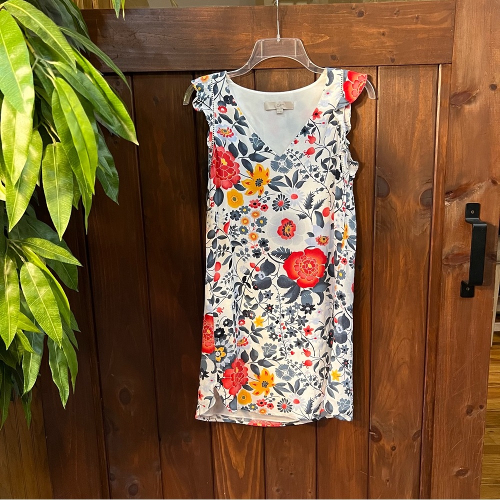 Loft Floral Flutter Sleeve RayonV-Neck Shift Dress